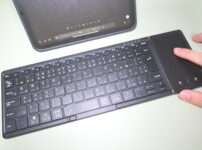 Omikamoタッチパッド付キーボード　iPadminiと
