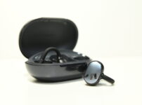 Soundpeats Clip1 ケースとイヤホン